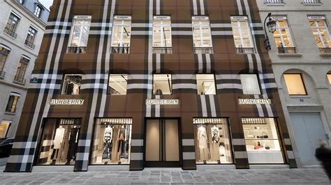 burberry store campania